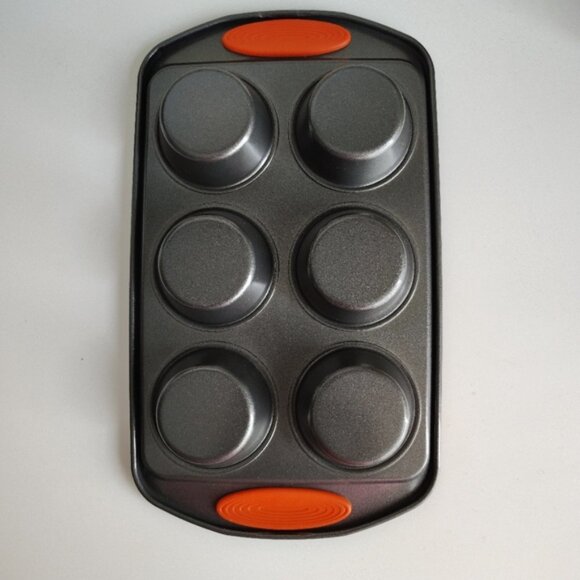 Rachael Ray Nonstick Bakeware Oven Lovin’ 6-Cup Muffin Pan | Easy Grip Handles - Picture 3 of 5